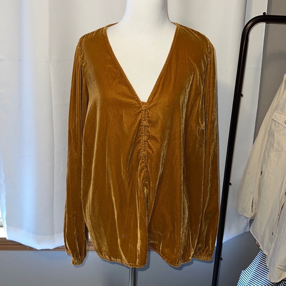 Old Navy blouse